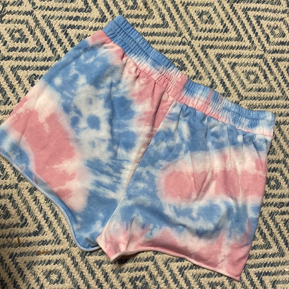 Miss Posh | M | Crop Top Hoodie and Shorts Tye Dye Comfy Set - Picture 11 of 11